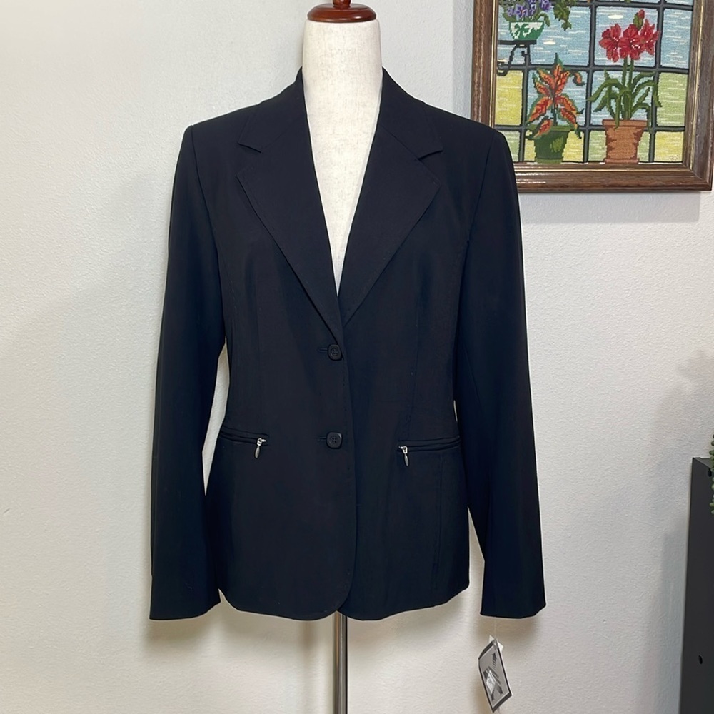 New With Tag’s Tribal Sportswear Stretch Blazer Classic Black Business Size 8